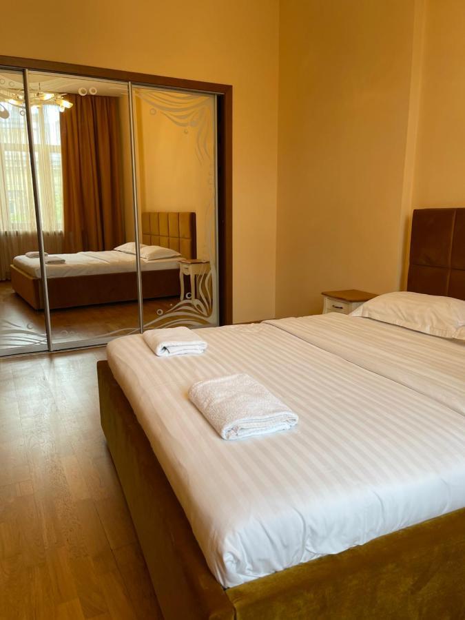 Avangard Qn Romana Apartment Lviv Luaran gambar