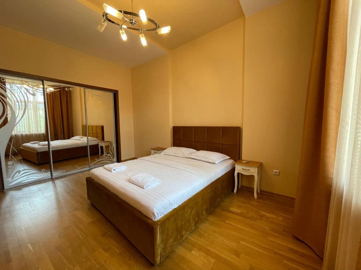 Avangard Qn Romana Apartment Lviv Luaran gambar