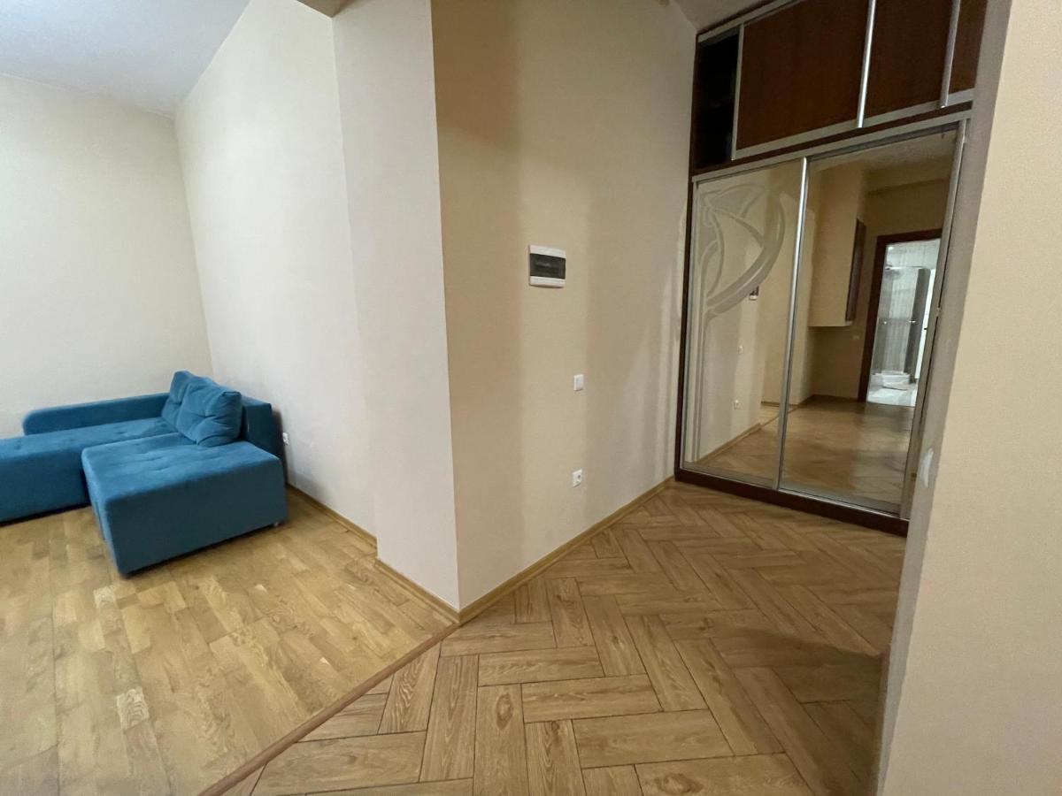Avangard Qn Romana Apartment Lviv Luaran gambar