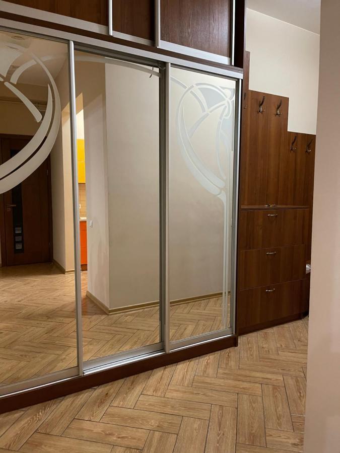 Avangard Qn Romana Apartment Lviv Luaran gambar