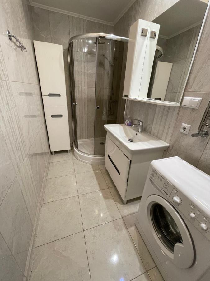 Avangard Qn Romana Apartment Lviv Luaran gambar