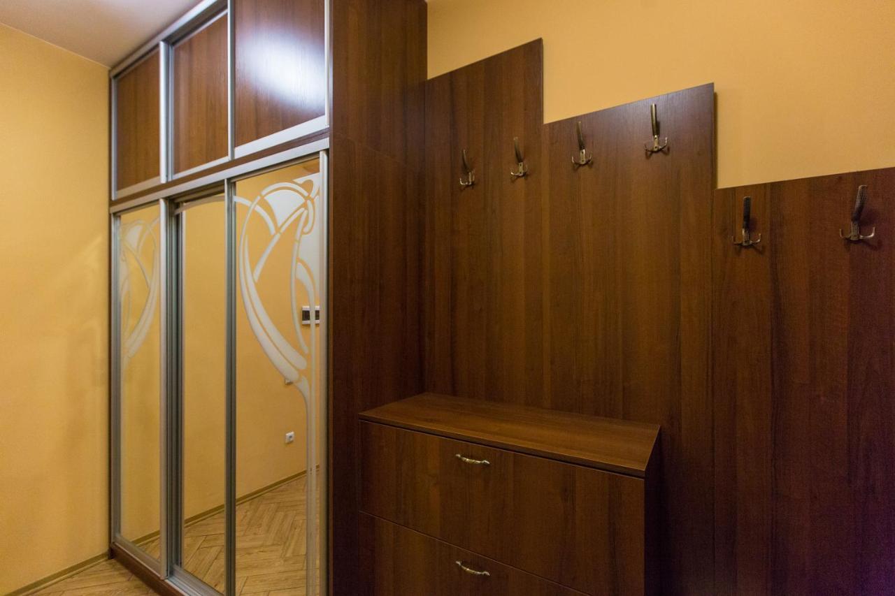 Avangard Qn Romana Apartment Lviv Luaran gambar